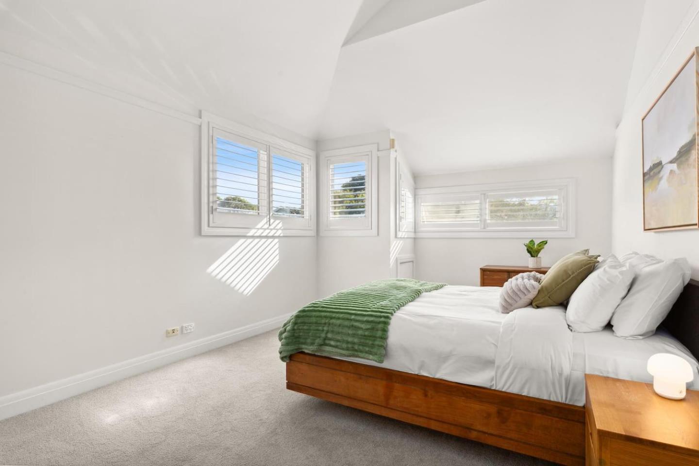 Clovelly Gables Classic Seaside Abode Near Bronte