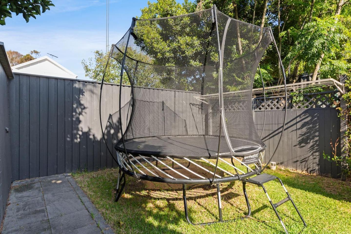 Clovelly Gables Classic Seaside Abode Near Bronte *